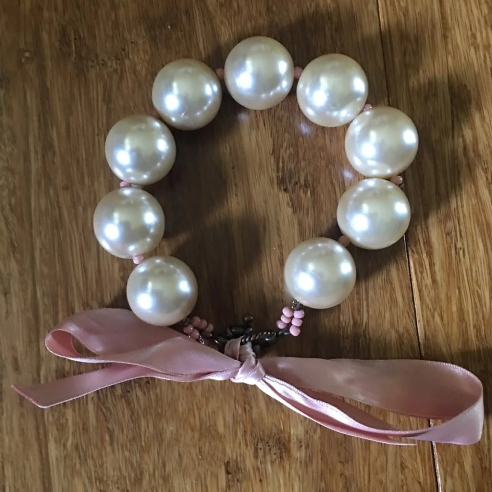 Large Pearl Bracelet